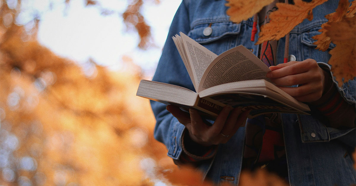 5 Perfect Books for Autumn Coziness: Your Guide to Seasonal Reading